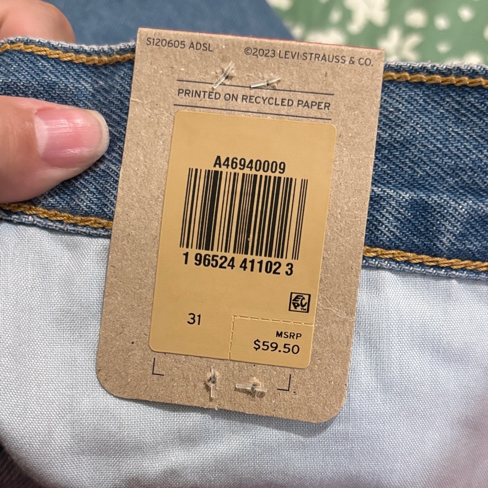 Levi's - Picture 3 of 3